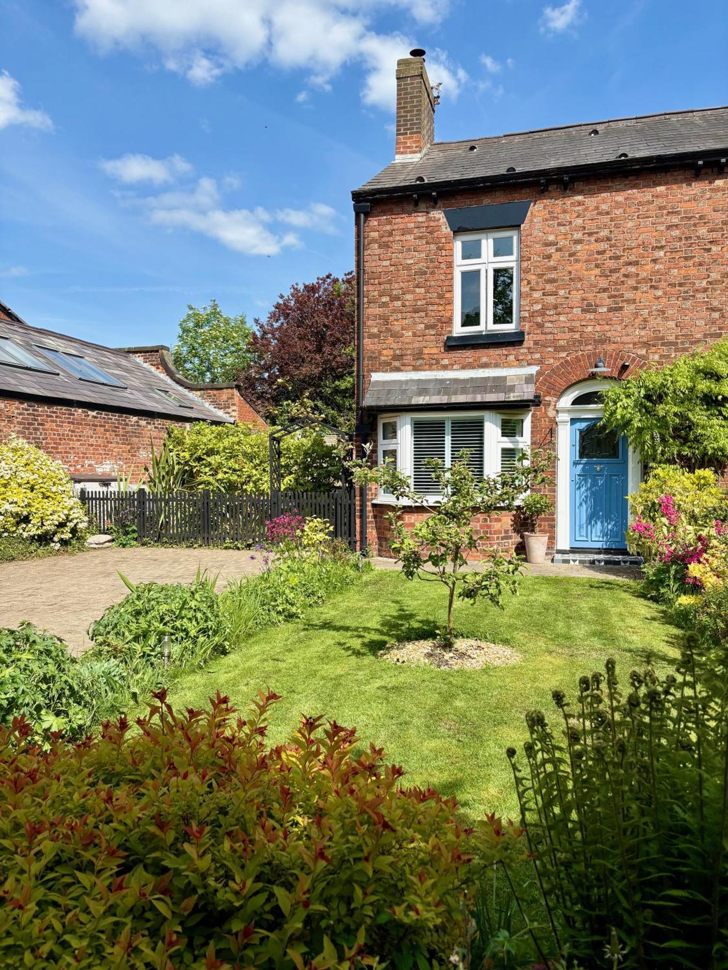 Eden Cottage Frodsham Ngoại thất bức ảnh